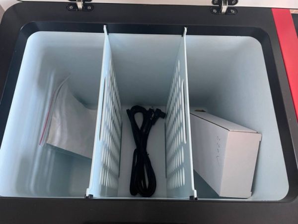 მანქანის მაცივარი 28 ლიტრი სურათი