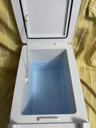 მანქანის მაცივარი 15 ლიტრი სურათი