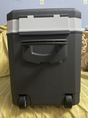 იყიდება ავტომობილის პორტატული მაცივარი — 35L (ახალი) სურათი