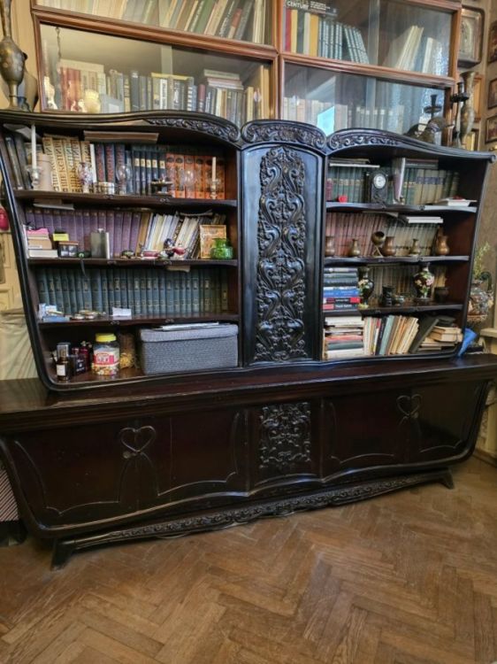 ანტიკვარული მისაღები ოთახის კომპლექტი – მასიური ხე და ხელით ნაკვეთი დეკორი სურათი