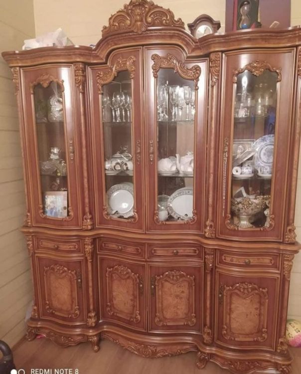 მისაღები ოთახის ავეჯის დიდი არჩევანი - კლასიკური, რუმინული და ვინტაჟური მოდელები სურათი