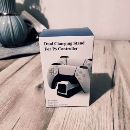 PlayStation 5 ის კონტროლერის სატენი სურათი