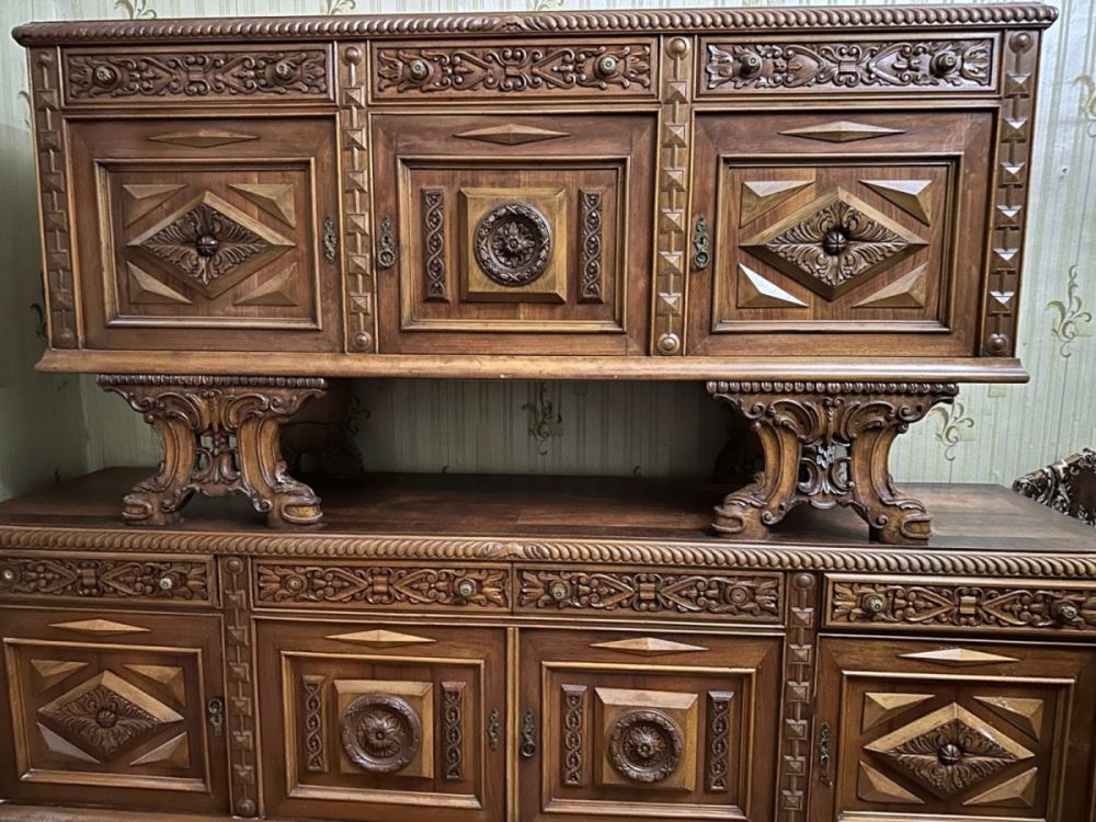 60-იანი წლების ეგვიპტური წარმოების მუხის ხის დესაო სურათი