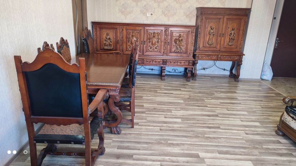 ესპანური რენესანსის ორიგინალი – ანტიკვარული ავეჯის კომპლექტი (ურესტავრაციო) სურათი