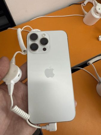 iPhone 15 Pro გარანტიით 0% განვადებით სურათი