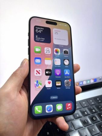 iPhone 15 Pro Max 256Gb Black იდეალურ მდგომარეობაში სურათი