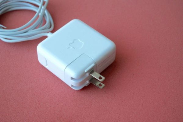 Macbook Original Power Adapter სურათი