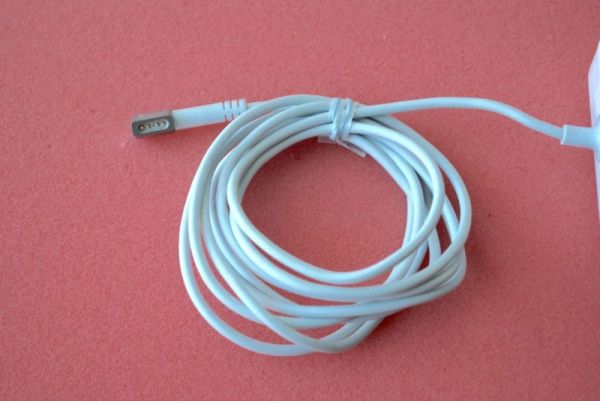 Macbook Original Power Adapter სურათი