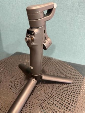 მობილური სტაბილიზატორი  DJI სურათი