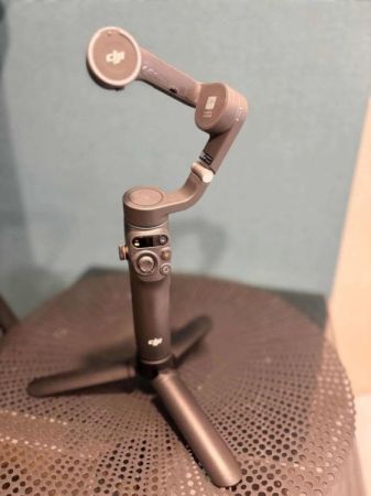 მობილური სტაბილიზატორი  DJI სურათი