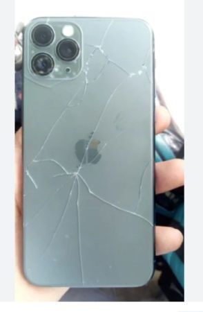 iphone ნაწილებად. აიფონის უკანა შუშის შეცვლა 50ლარიდან. კორპ სურათი