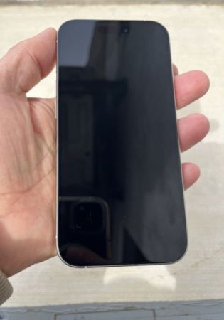 iPhone 15 Pro ორიგინალი ეკრანი სურათი