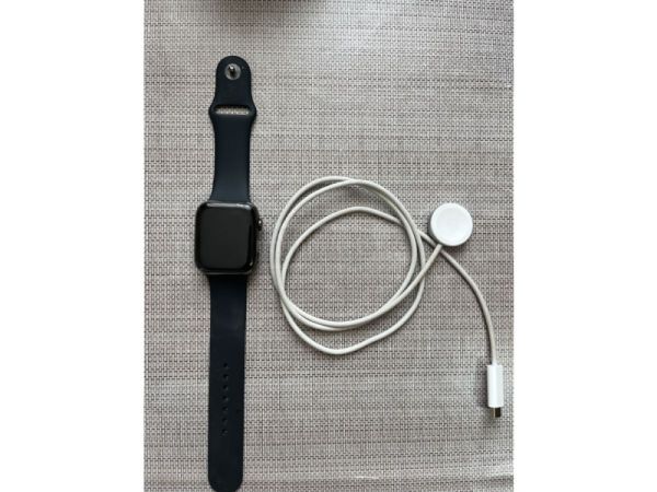 apple watch 9 45 stainless steel სურათი