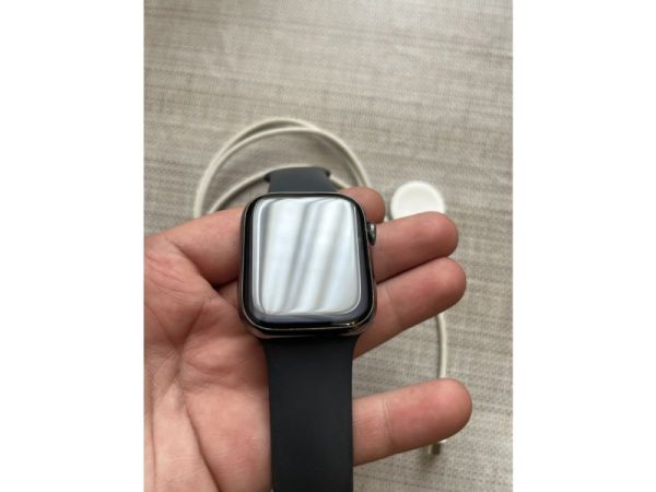 apple watch 9 45 stainless steel სურათი