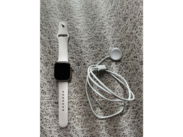 apple watch 11 42 gold სურათი