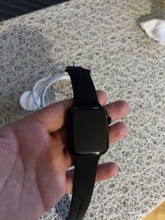 apple watch se 44 2 gen.  100% სურათი