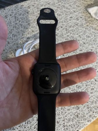 apple watch se 44 2 gen.  100% სურათი