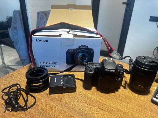 ფოტოკამერა Canon სურათი