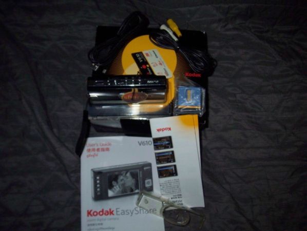 ციფრული ფოტოკამერა Kodak EasyShare V610 სურათი