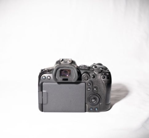 Canon R6 სურათი