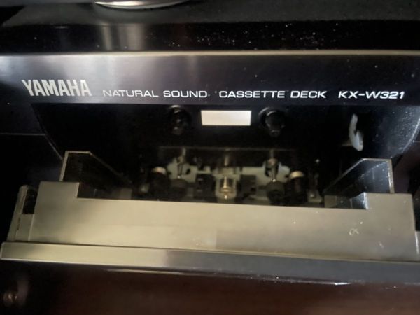 მუსიკალური ტექნიკა Yamaha სურათი