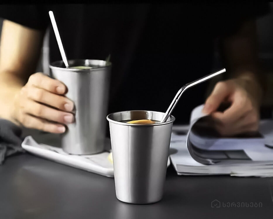 რკინის საწრუპი ცივი ყავისთვის • ეკომეგობრული და მრავალჯერადი გამოყენების დიზაინი სურათი