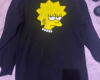 ქალის შავი სვიტრი ნაქსოვი