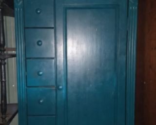 ჰოლანდიიდან ჩამოტანილი ანტიკვარული ხის კომოდი (დესაო)