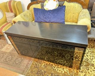 იყიდება დუბაიდან ჩამოტანილი კომოდი (დესაო)