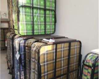 მყარი კონსტრუქციის გასაშლელი საწოლი (ლეჟანკა)