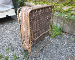 ევროპული გასაშლელი საწოლი (ლეჟანკა)