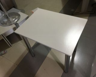 უნივერსალური მაგიდები სამზარეულოსა და ოფისისთვის