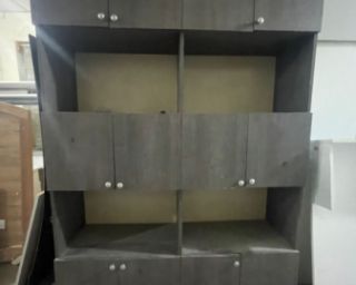 საოფისე კარადა ნახევრად ღია თაროებით – მუქი რუხი