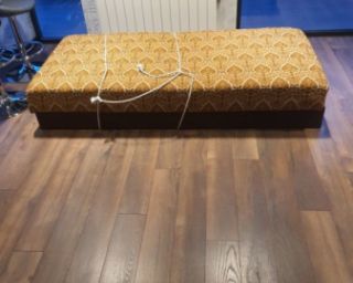 გერმანული წარმოების ტახტი სათავსოთი – გობელენის ზედაპირით