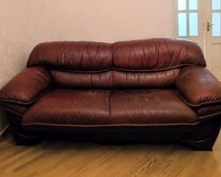 იყიდება „ბელუქსის“ ნატურალური ტყავის სამეული — გასაშლელი მექანიზმით