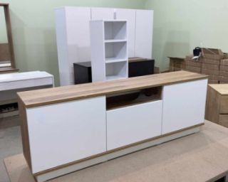 იყიდება თანამედროვე TV მაგიდები პირდაპირ საამქროდან