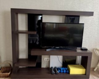 იყიდება ტელევიზორის მაგიდა ADORE — თანამედროვე და ელეგანტური