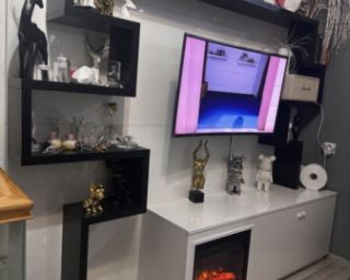 იყიდება ტელევიზორის მაგიდა Fly — მინიმალისტური და ელეგანტური