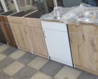 ერთიანი სამზარეულოს რაკოვინის კარადა