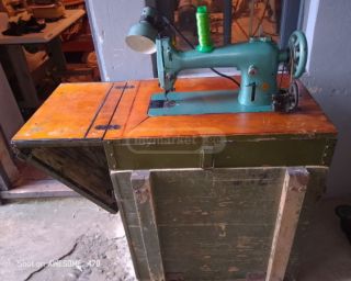 სამხედრო საკერავი მანქანა.