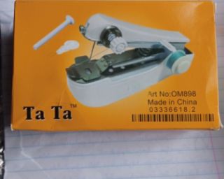 მექანიკური საკერავი მანქანა  . ხელის.  პატარა