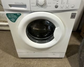 იყიდება LG-ის სარეცხი მანქანა 5 კგ იანი