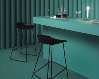 ულტრათანამედროვე ბარის სკამი – მინიმალისტური დიზაინი და სკანდინავიური სტილი