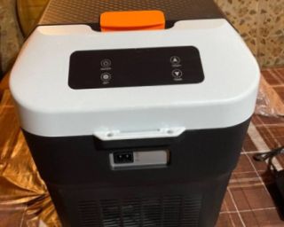 მანქანის მაცივარი 28 ლიტრი, ფრეონზე