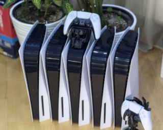 PlayStation 4 / 5 კონსოლების სრული კომპლექტი – იდეალური მდგომარეობა და საუკეთესო პირობები