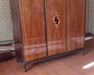 რუმინული წარმოების საძინებელი ოთახის კომპლექტი – ნატურალური ხე და ვინტაჟური სტილი