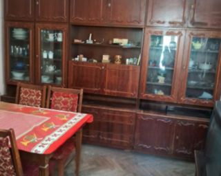 რუმინული მისაღები ოთახის კომპლექტი „ჟანა“ – ნატურალური ხე და ანტიკვარული სტილი