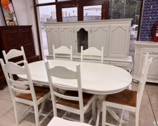 მისაღები ოთახის ავეჯის ფართო არჩევანი - კლასიკური და რუმინული მოდელები