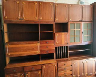 მისაღები ოთახის კედელი (სტენკა) - ნატურალური ხის კარადა