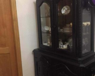 მისაღები ოთახის ავეჯის კომპლექტი – მრავალფუნქციური ვიტრინები და სათავსოები